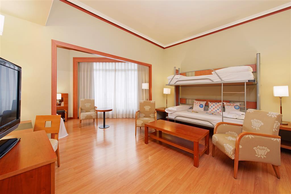 Hotel Madrid Plaza De Espana, Affiliated By Melia Εξωτερικό φωτογραφία